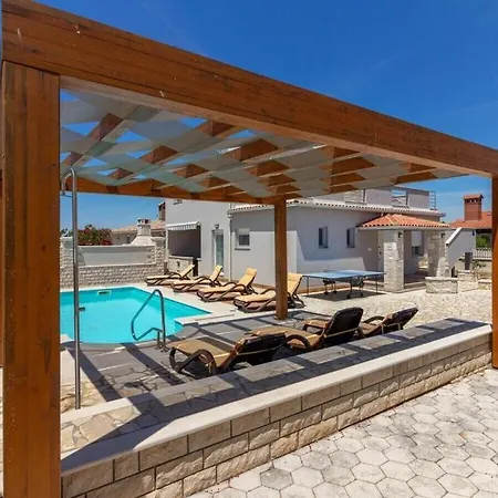 Golubovo 3km Beach Villa